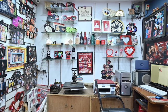 Red Moments Gift Galore