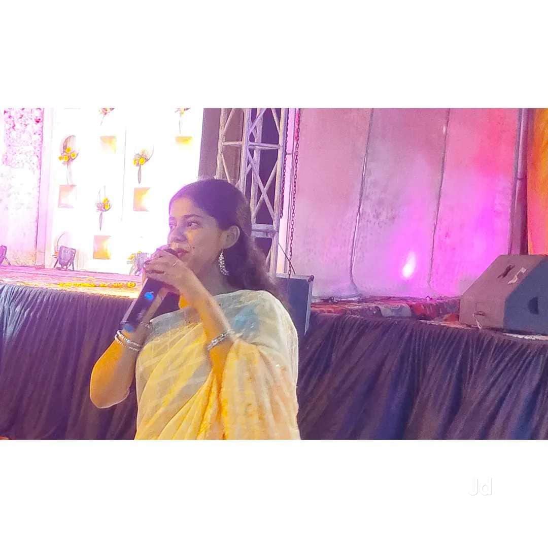 Anchor Shikha Mishra