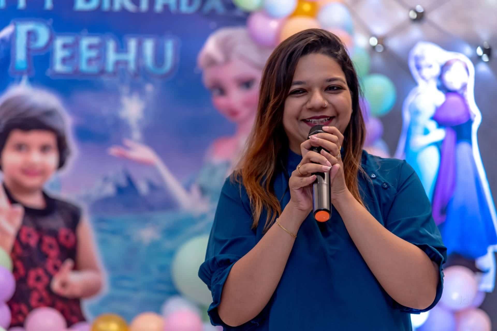 Anchor Saniya Jiwani