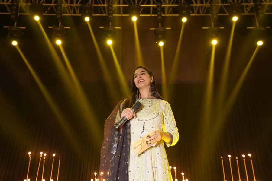 Anchor Khushboo Nandwani 