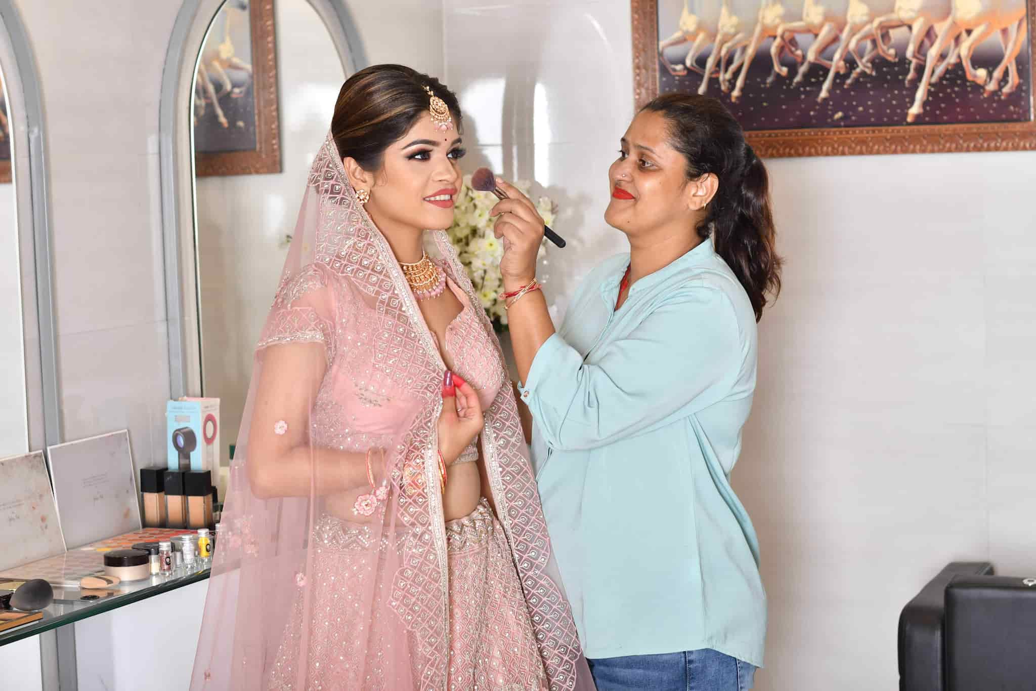 Mahak Beauty Parlour