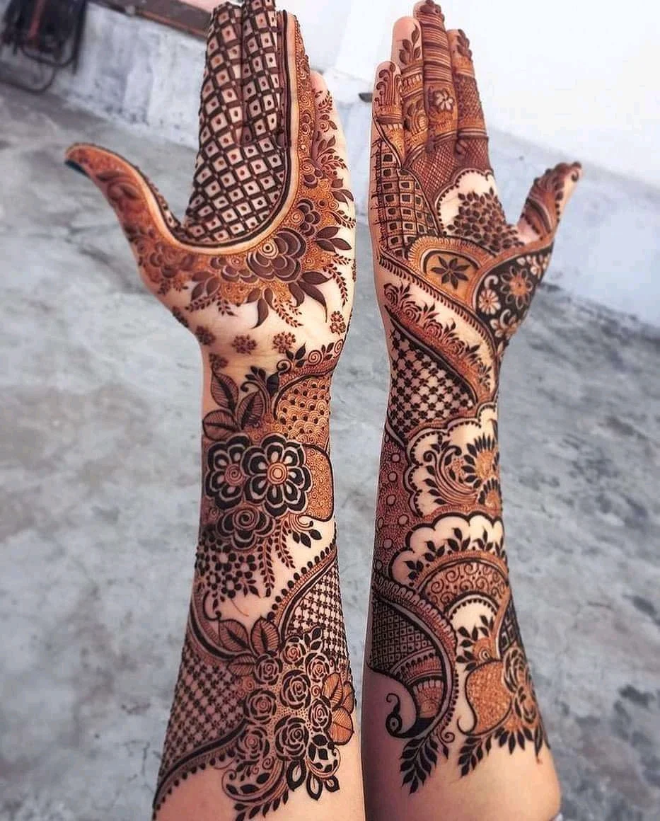 Shivam Mehndi Artist