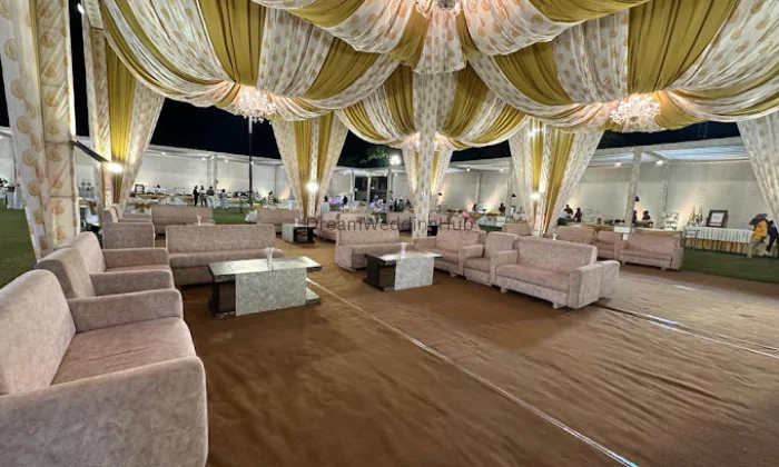 Mayuri's Greenwood Garden