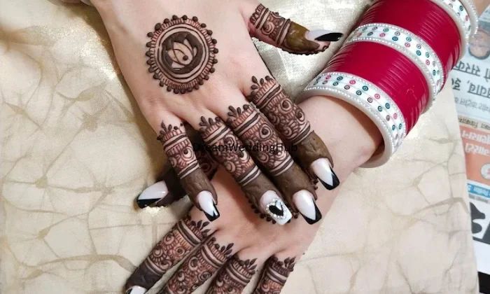 Aditi Mehndi Art